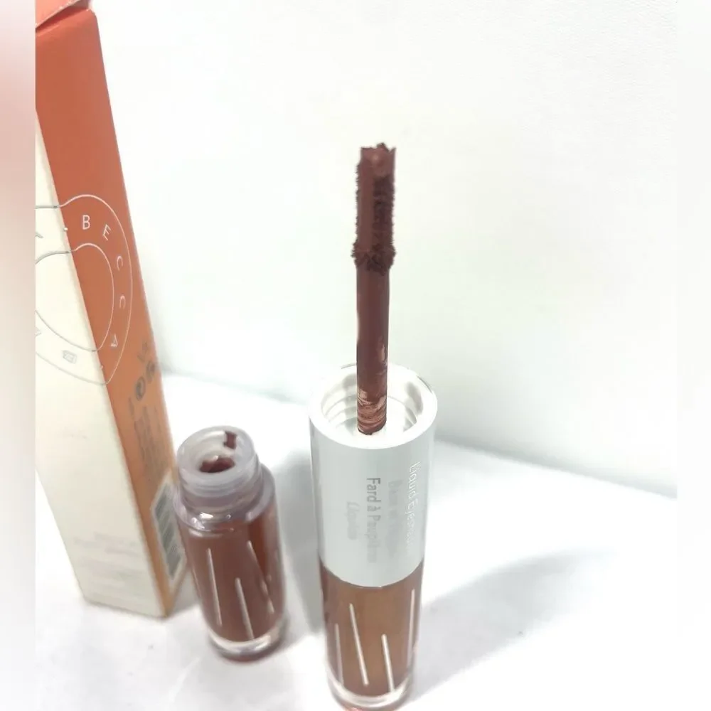 BECCA Cosmetics Light Gleam Primer & Topper Liquid Eyeshadow ~ RED STAR NIB